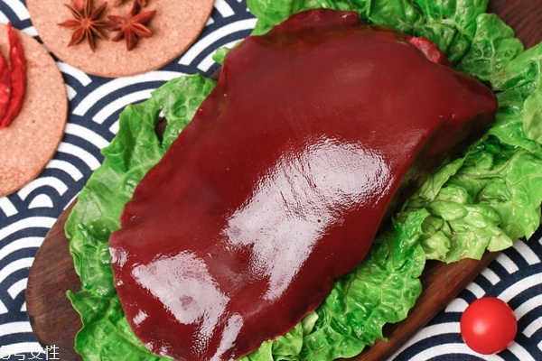 豬肝為什么要用鹽水泡 為了排出毒素 豬肝為什么要用鹽水泡 為了排出毒素