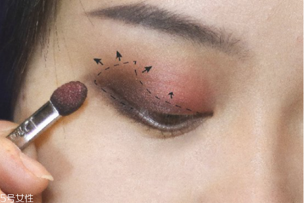 復(fù)古妝怎么畫(huà) 復(fù)古妝容教程