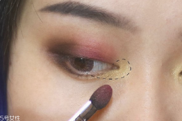復(fù)古妝怎么畫(huà) 復(fù)古妝容教程