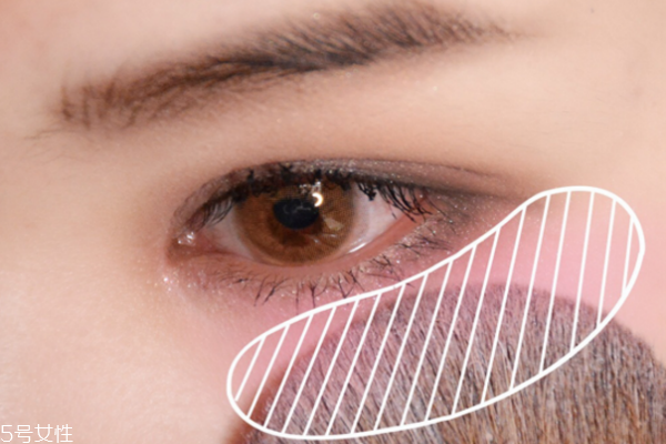 冬日氣質(zhì)妝容教程 冬日最in妝容 冬日氣質(zhì)妝容教程 冬日最in妝容