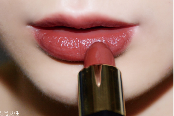 冬日氣質(zhì)妝容教程 冬日最in妝容 冬日氣質(zhì)妝容教程 冬日最in妝容