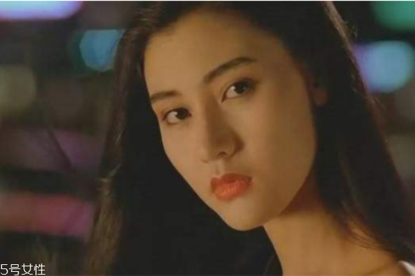 復(fù)古色是什么顏色 復(fù)古色口紅色號推薦 復(fù)古色是什么顏色 復(fù)古色口紅色號推薦