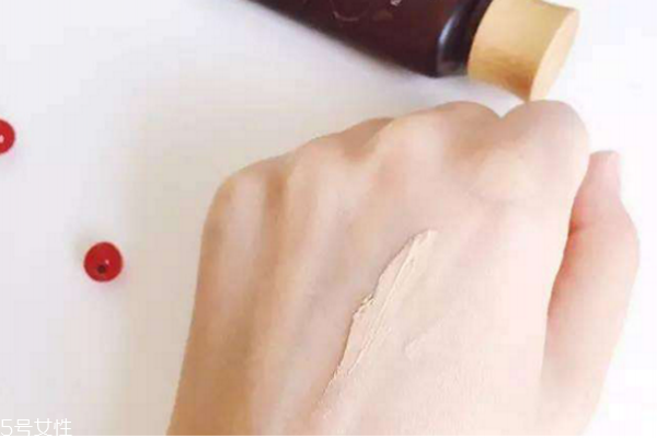 養(yǎng)膚的粉底液推薦 從平價(jià)到貴婦的底妝 養(yǎng)膚的粉底液推薦 從平價(jià)到貴婦的底妝