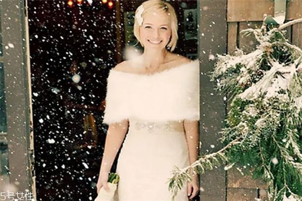 冬天結(jié)婚穿什么鞋子 婚鞋這樣選 冬天結(jié)婚穿什么鞋子 婚鞋這樣選