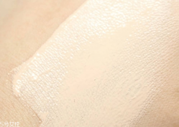 適合秋冬用的粉底液有哪些 秋冬粉底液推薦 適合秋冬用的粉底液有哪些 秋冬粉底液推薦