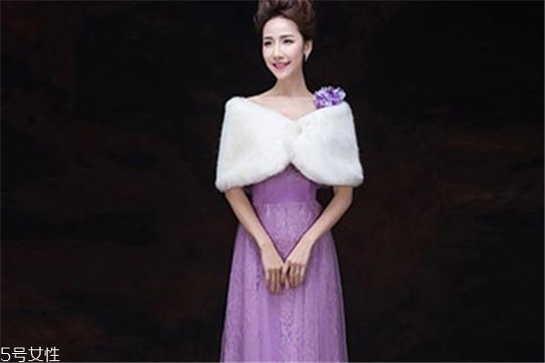 冬天結婚伴娘穿什么 要注意保暖
