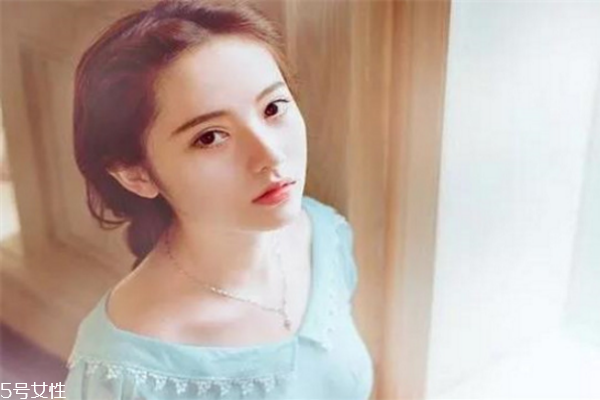 美瞳哪個(gè)顏色自然 自然色美瞳推薦 美瞳哪個(gè)顏色自然 自然色美瞳推薦