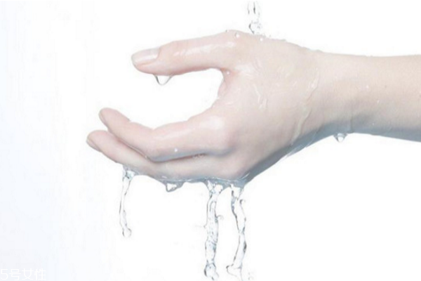 美瞳哪個(gè)顏色自然 自然色美瞳推薦 美瞳哪個(gè)顏色自然 自然色美瞳推薦