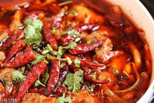 豆瓣醬是什么豆做的 主要是蠶豆 豆瓣醬是什么豆做的 主要是蠶豆