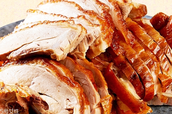 烤鴨為什么要吹氣 有以下作用