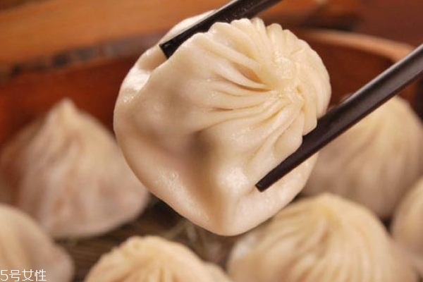 湯包可以用餃子皮嗎 可以這樣做 湯包可以用餃子皮嗎 可以這樣做