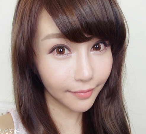 如何畫雙眼皮上揚(yáng)眼線 教你眼線如何畫出大眼睛 如何畫雙眼皮上揚(yáng)眼線 教你眼線如何畫出大眼睛