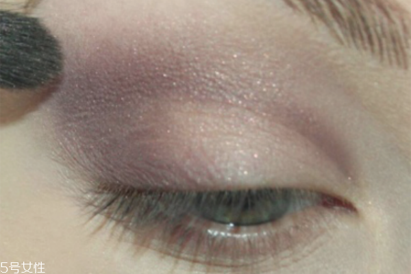 外雙眼皮怎么化妝好看 雙眼皮眼線(xiàn)畫(huà)法步驟