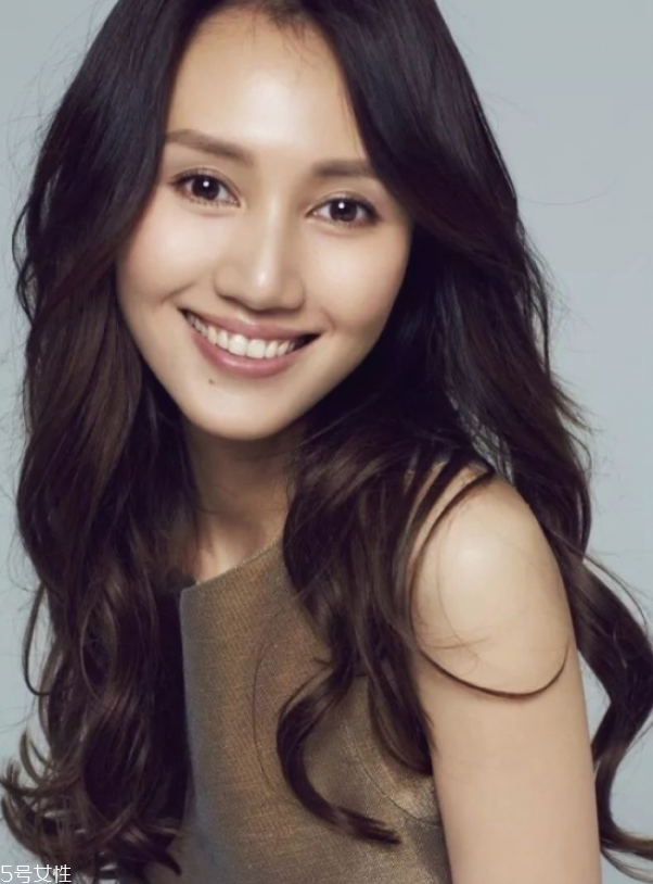 外雙眼皮怎么化妝好看 雙眼皮眼線(xiàn)畫(huà)法步驟