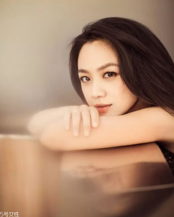 外雙眼皮怎么化妝好看 雙眼皮眼線(xiàn)畫(huà)法步驟