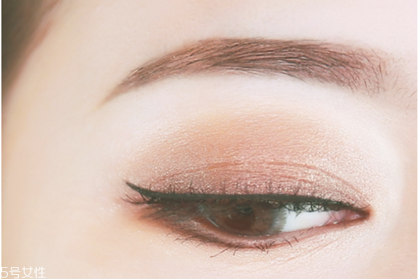 漸層眼影的畫法 漸層眼影畫法步驟圖 漸層眼影的畫法 漸層眼影畫法步驟圖