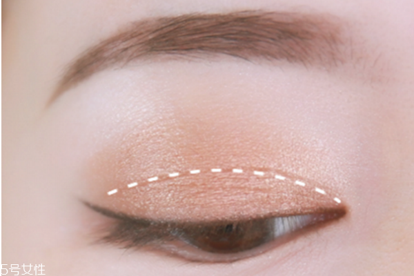 漸層眼影的畫法 漸層眼影畫法步驟圖 漸層眼影的畫法 漸層眼影畫法步驟圖