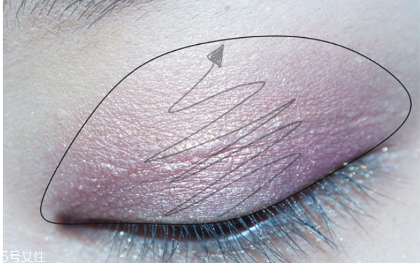 漸層眼影的畫法 漸層眼影畫法步驟圖 漸層眼影的畫法 漸層眼影畫法步驟圖