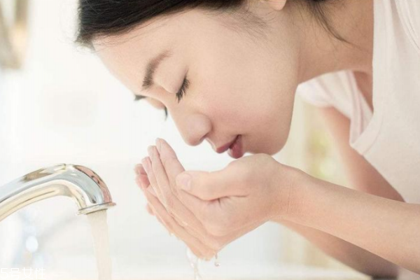 大學女生護膚誤區(qū) 自查下你有么 大學女生護膚誤區(qū) 自查下你有么