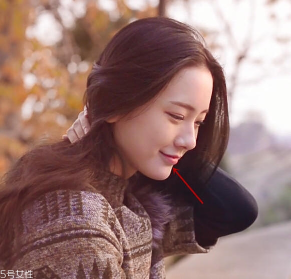 最簡(jiǎn)單的通勤妝畫法 通勤女王非你莫屬 最簡(jiǎn)單的通勤妝畫法 通勤女王非你莫屬