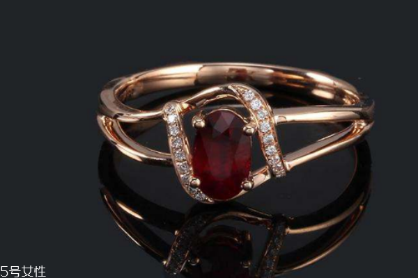 紅寶石適合什么年齡段 這些人都能戴 紅寶石適合什么年齡段 這些人都能戴