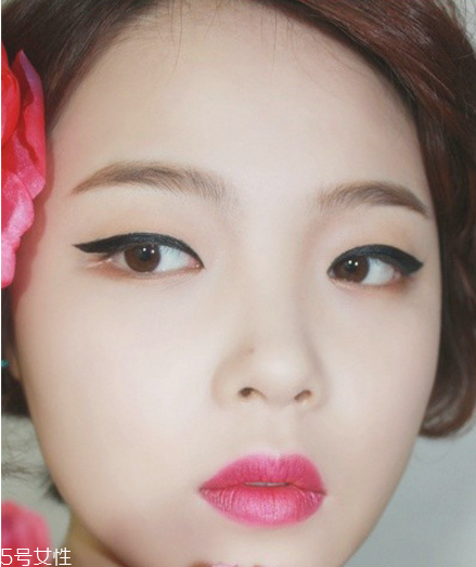 單眼皮內(nèi)雙怎么畫(huà)眼線 單眼皮內(nèi)雙女生眼妝畫(huà)法技巧
