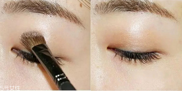 怎么快速學(xué)會(huì)化妝 最簡(jiǎn)單眼妝畫法教程