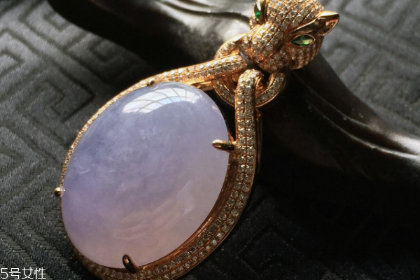 紫羅蘭翡翠代表什么 寓意很美好 紫羅蘭翡翠代表什么 寓意很美好