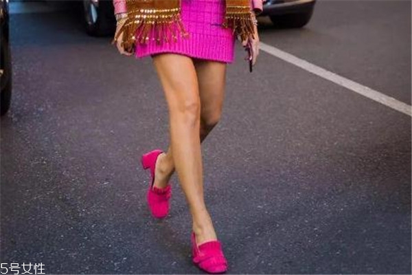 2018秋季流行什么鞋子 選對顏色很關(guān)鍵 2018秋季流行什么鞋子 選對顏色很關(guān)鍵