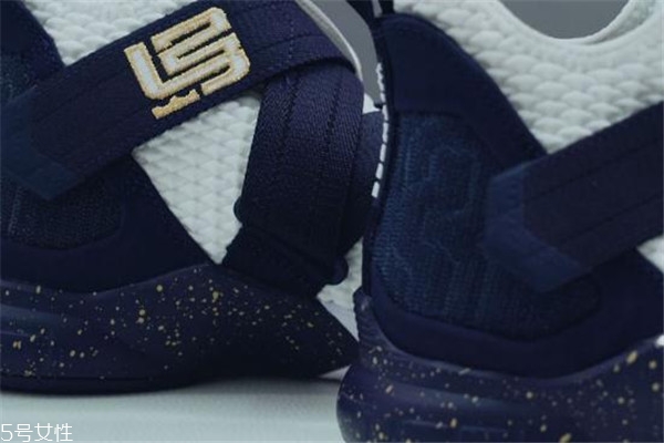 耐克士兵12魔術(shù)貼貼不牢怎么辦 解決辦法很簡(jiǎn)單