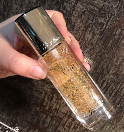 嬌蘭妝前乳和cpb隔離哪個(gè)好 兩款?yuàn)y前對比 嬌蘭妝前乳和cpb隔離哪個(gè)好 兩款?yuàn)y前對比