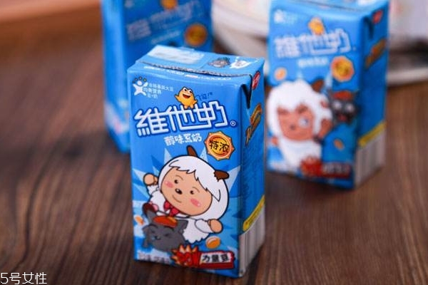 豆奶能和雞蛋一起吃嗎 它們不沖突 豆奶能和雞蛋一起吃嗎 它們不沖突