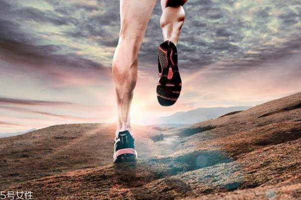 跑步胸口痛的常見原因有六 跑步胸口痛的常見原因有六