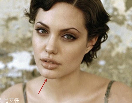 最簡(jiǎn)單的通勤妝畫法 通勤女王非你莫屬 最簡(jiǎn)單的通勤妝畫法 通勤女王非你莫屬