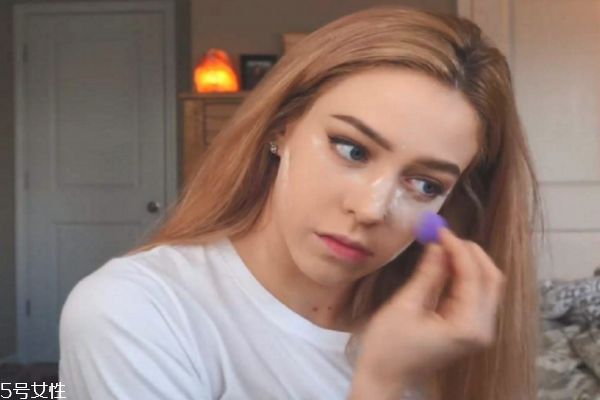 遮瑕膏可以遮住吻痕嗎 最全遮瑕膏使用方法技巧 遮瑕膏可以遮住吻痕嗎 最全遮瑕膏使用方法技巧