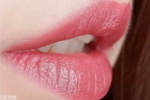 裸妝效果最好的化妝品 打造完美裸妝 裸妝效果最好的化妝品 打造完美裸妝