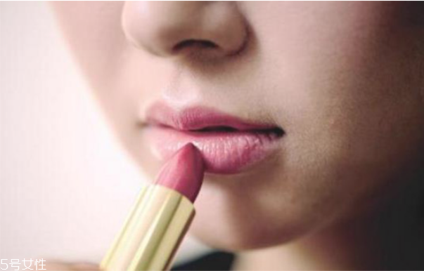 口紅霧面啞光什么意思 ?口紅霧面和啞光的效果 口紅霧面啞光什么意思 ?口紅霧面和啞光的效果