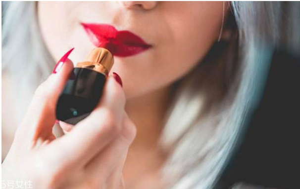 口紅霧面啞光什么意思 ?口紅霧面和啞光的效果 口紅霧面啞光什么意思 ?口紅霧面和啞光的效果
