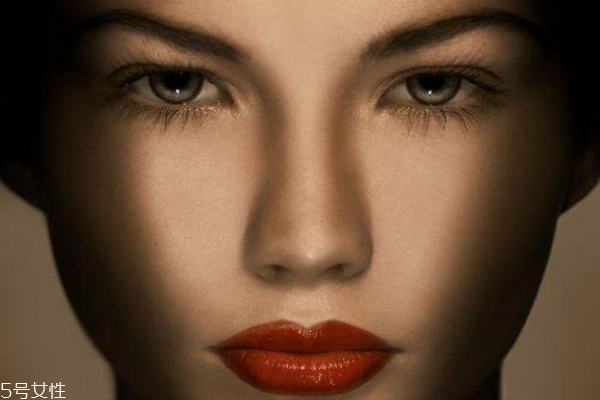 為什么要卸妝 關(guān)于卸妝的重要性 為什么要卸妝 關(guān)于卸妝的重要性