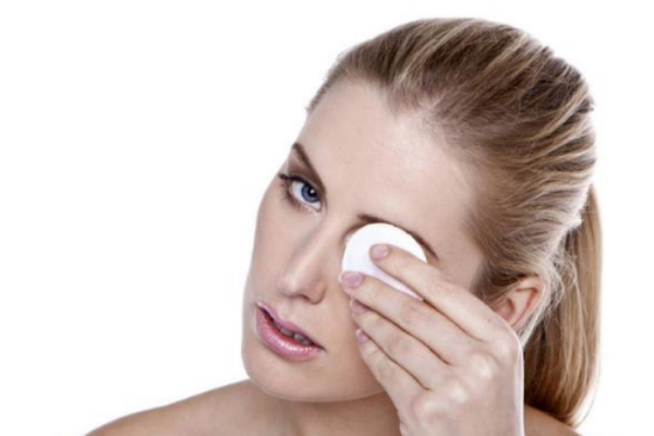 為什么要卸妝 關(guān)于卸妝的重要性 為什么要卸妝 關(guān)于卸妝的重要性