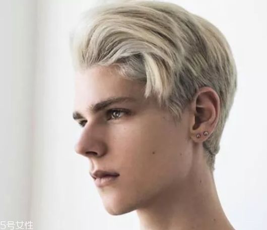 2019男生流行什么發(fā)色 讓你一秒擺脫土味 2019男生流行什么發(fā)色 讓你一秒擺脫土味