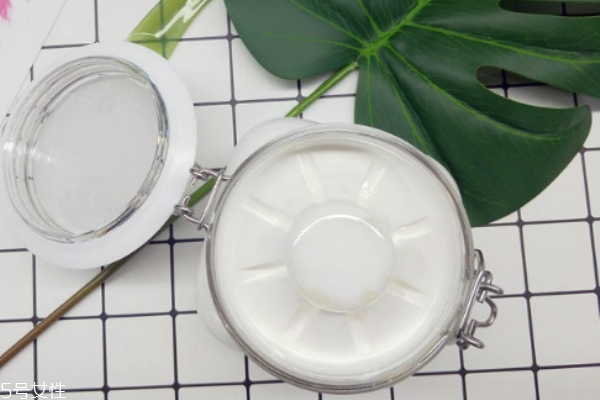 佰草集大白泥好用嗎 海藍之謎美白面膜的平價替代 佰草集大白泥好用嗎 海藍之謎美白面膜的平價替代