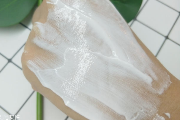 佰草集大白泥好用嗎 海藍之謎美白面膜的平價替代 佰草集大白泥好用嗎 海藍之謎美白面膜的平價替代