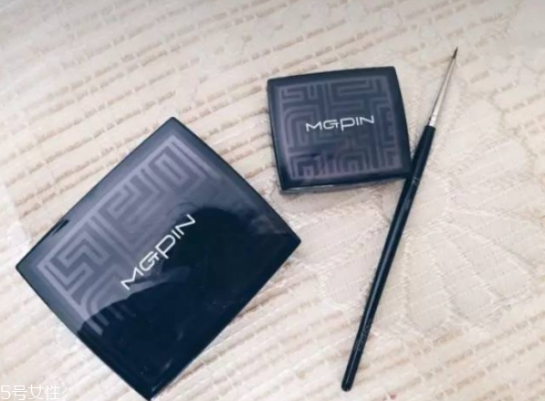 臉上瑕疵多用什么遮蓋 遮瑕要選好 臉上瑕疵多用什么遮蓋 遮瑕要選好