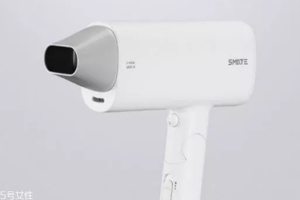 吹風(fēng)機哪個牌子好 10款真正平價又不輸大牌的好物 吹風(fēng)機哪個牌子好 10款真正平價又不輸大牌的好物