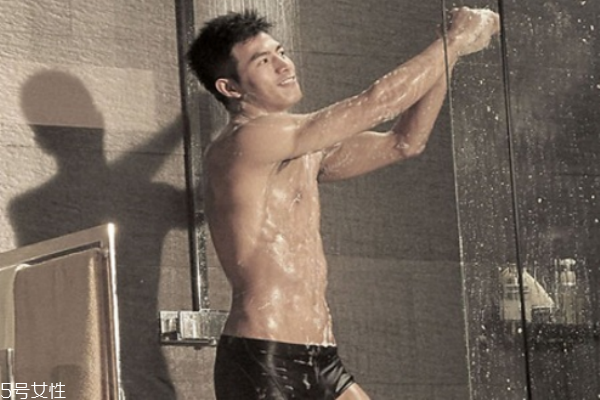 男性洗澡正確方法 有效健康養(yǎng)生秘籍 男性洗澡正確方法 有效健康養(yǎng)生秘籍