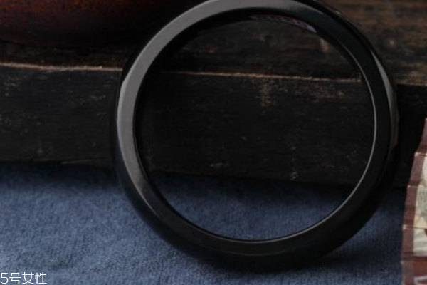 墨玉手鐲怎么看好壞 教你學(xué)會鑒別