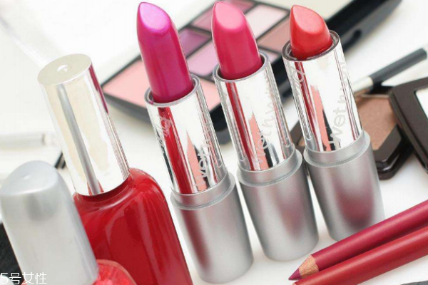 化妝品過(guò)期了，小編教你變廢為寶