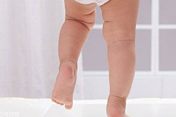 想要寶寶腿型好看怎么辦 注意這些壞習慣 想要寶寶腿型好看怎么辦 注意這些壞習慣