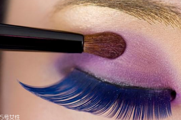 怎么挑選眼影刷 3個(gè)維度挑對眼影刷
